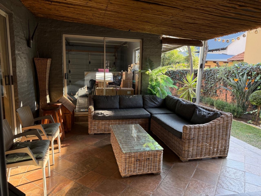 3 Bedroom Property for Sale in Olympus Country Estate Gauteng