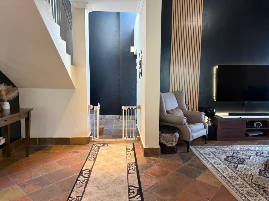 3 Bedroom Property for Sale in Olympus Country Estate Gauteng