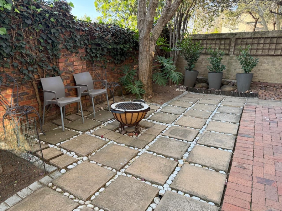 3 Bedroom Property for Sale in Olympus Country Estate Gauteng