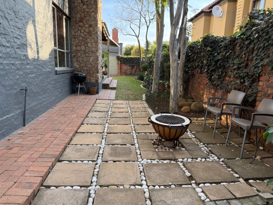3 Bedroom Property for Sale in Olympus Country Estate Gauteng