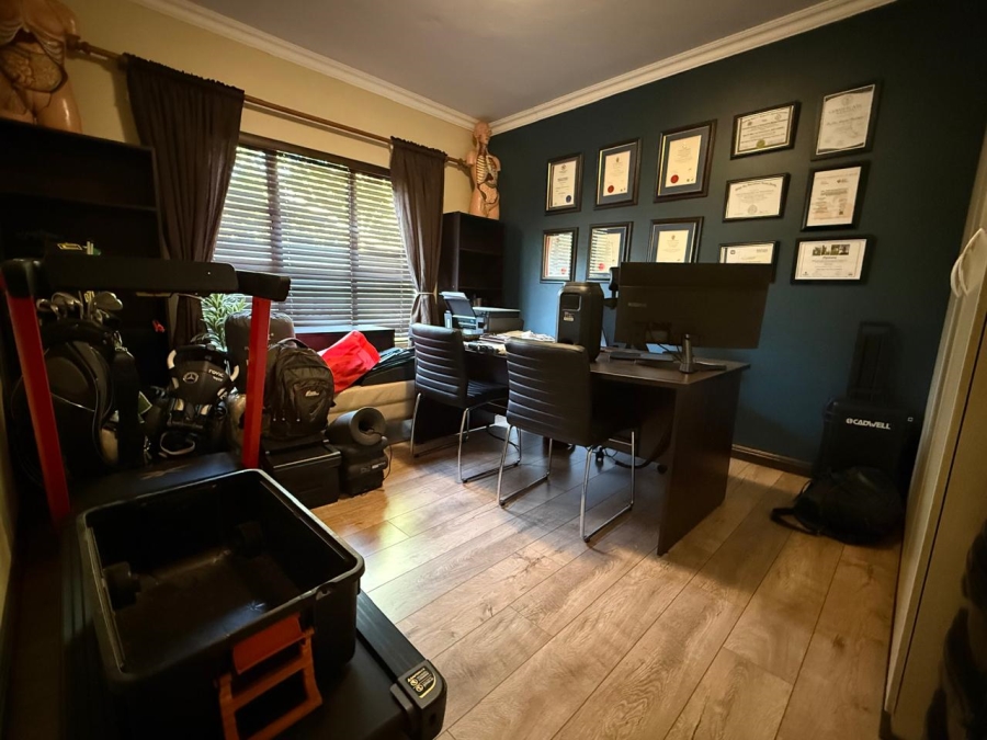 3 Bedroom Property for Sale in Olympus Country Estate Gauteng