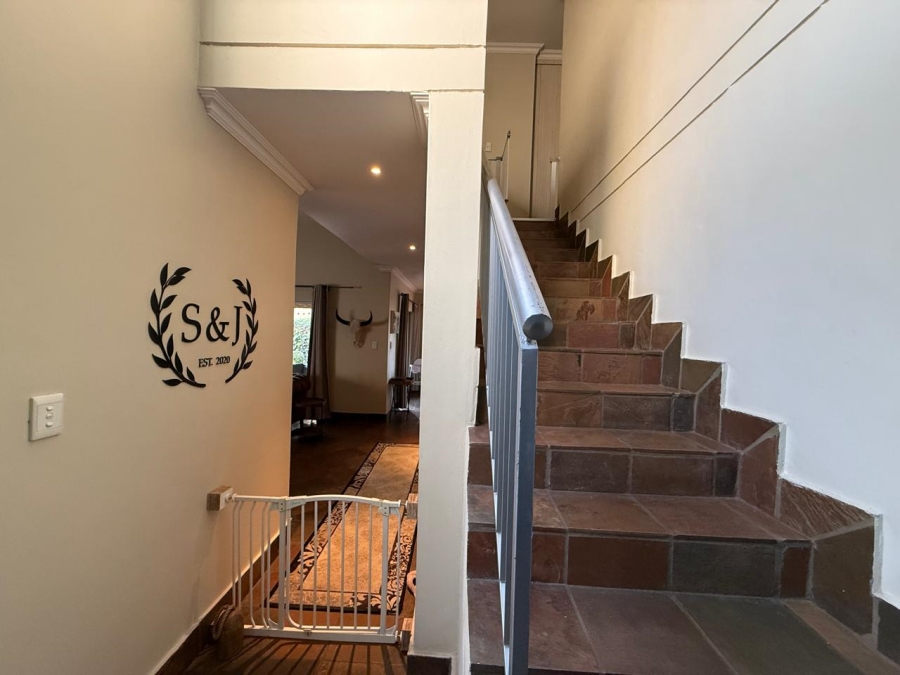3 Bedroom Property for Sale in Olympus Country Estate Gauteng