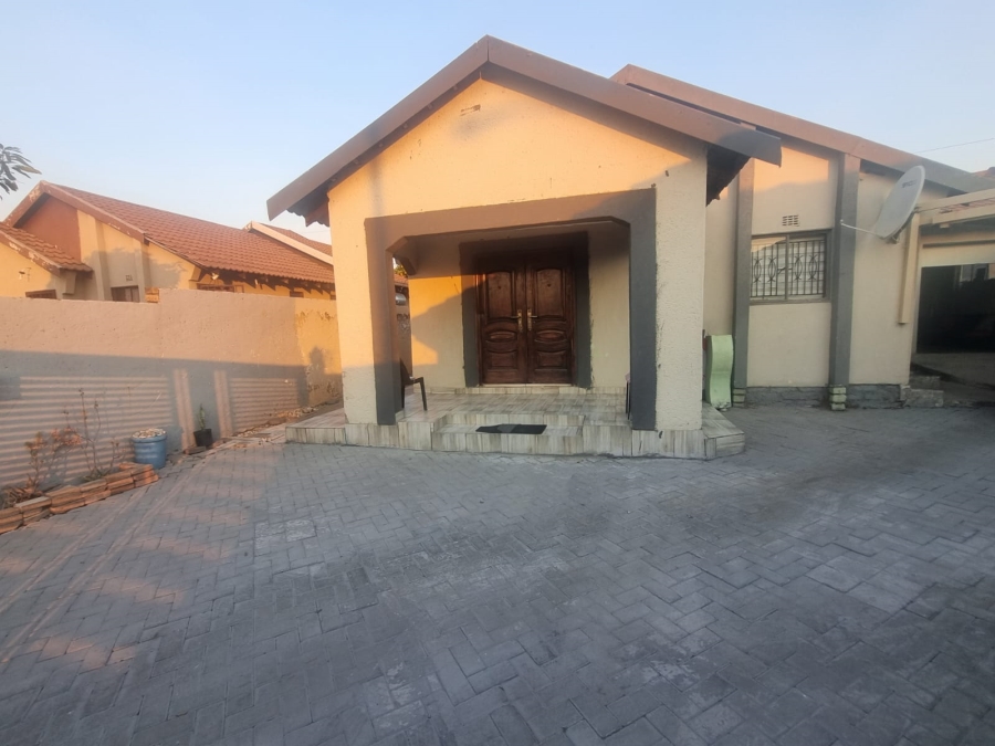 3 Bedroom Property for Sale in Mabopane Gauteng