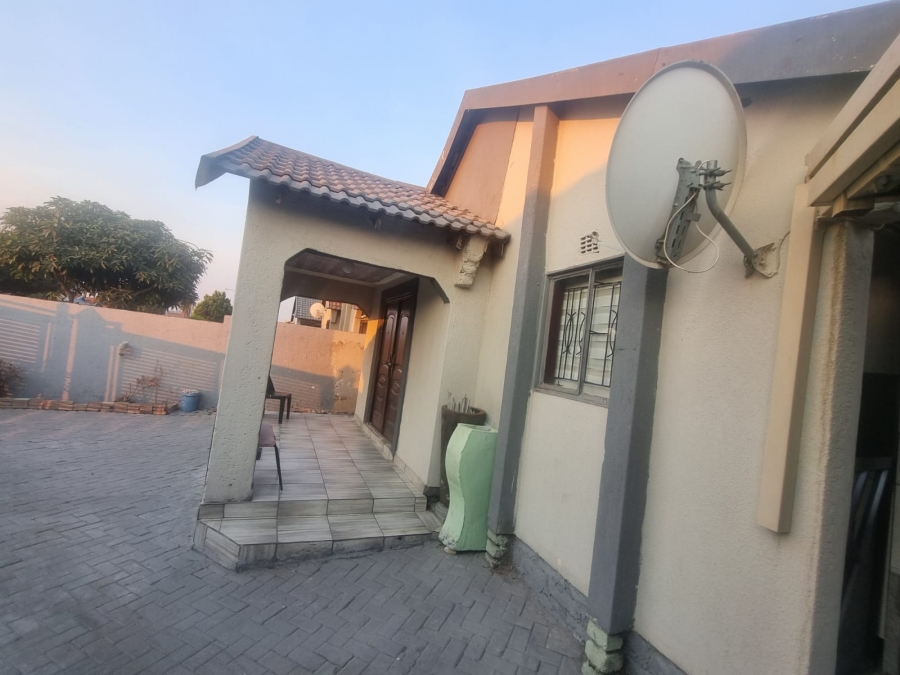 3 Bedroom Property for Sale in Mabopane Gauteng