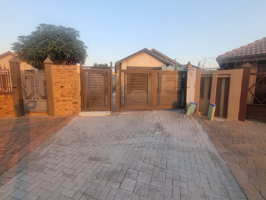 3 Bedroom Property for Sale in Mabopane Gauteng