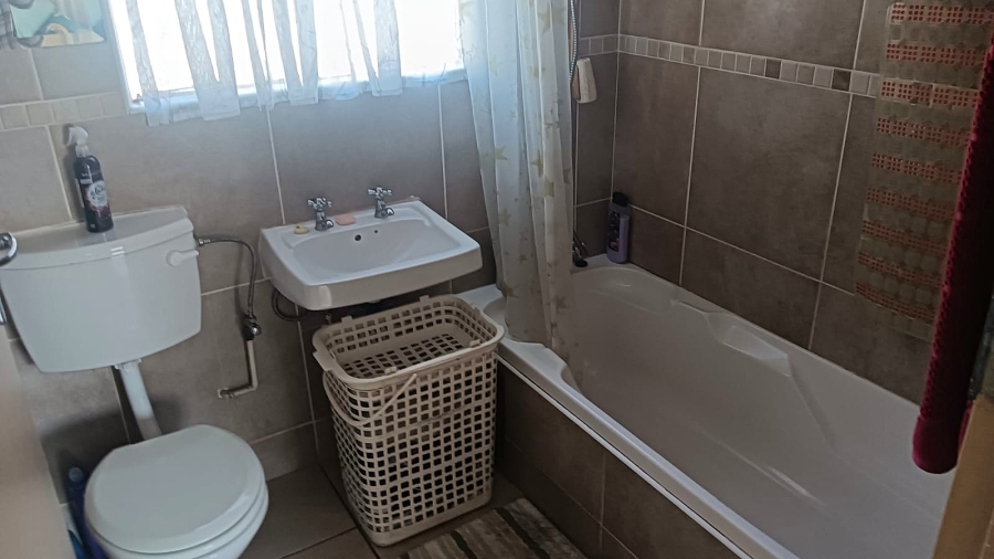 2 Bedroom Property for Sale in Eden Glen Gauteng