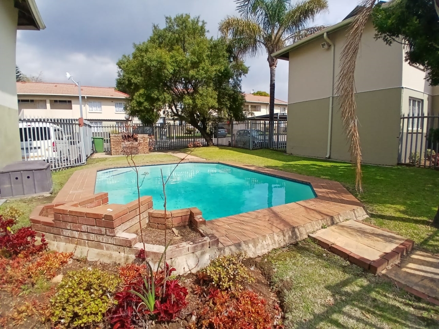 2 Bedroom Property for Sale in Eden Glen Gauteng