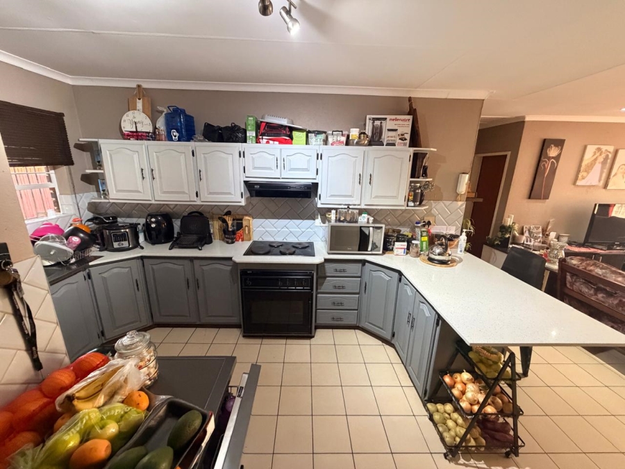 2 Bedroom Property for Sale in Mayberry Park Gauteng