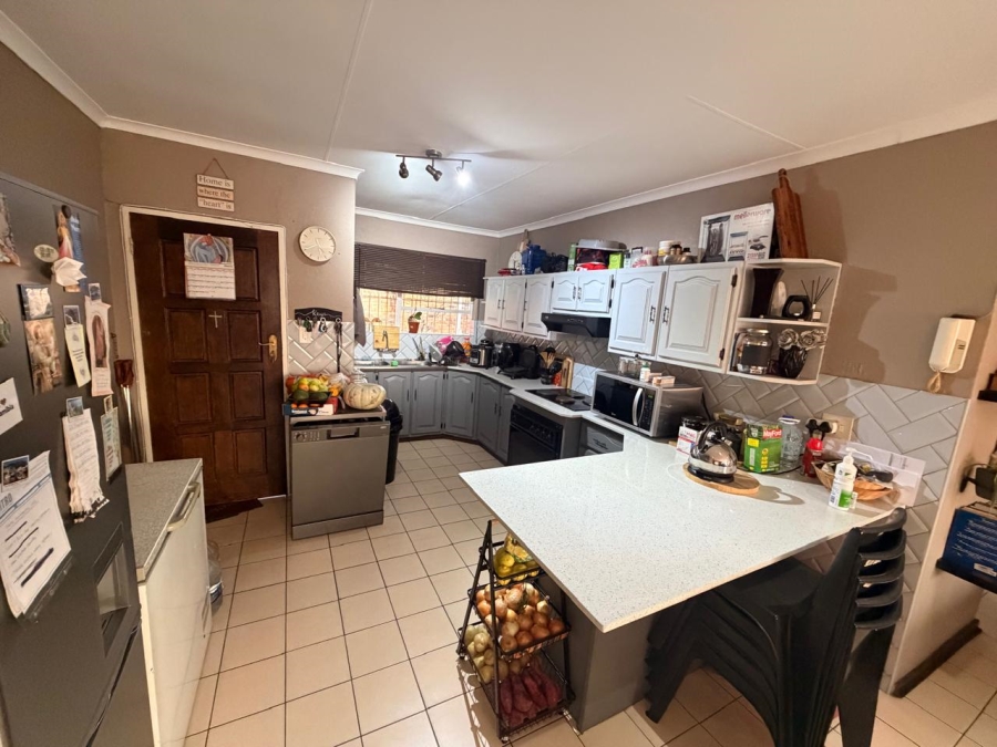 2 Bedroom Property for Sale in Mayberry Park Gauteng