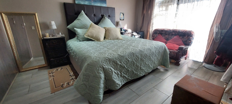 2 Bedroom Property for Sale in Mayberry Park Gauteng