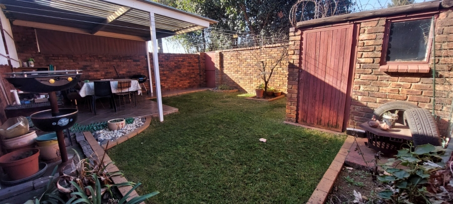 2 Bedroom Property for Sale in Mayberry Park Gauteng