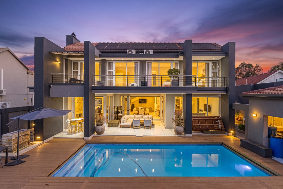 4 Bedroom Property for Sale in Senderwood Gauteng