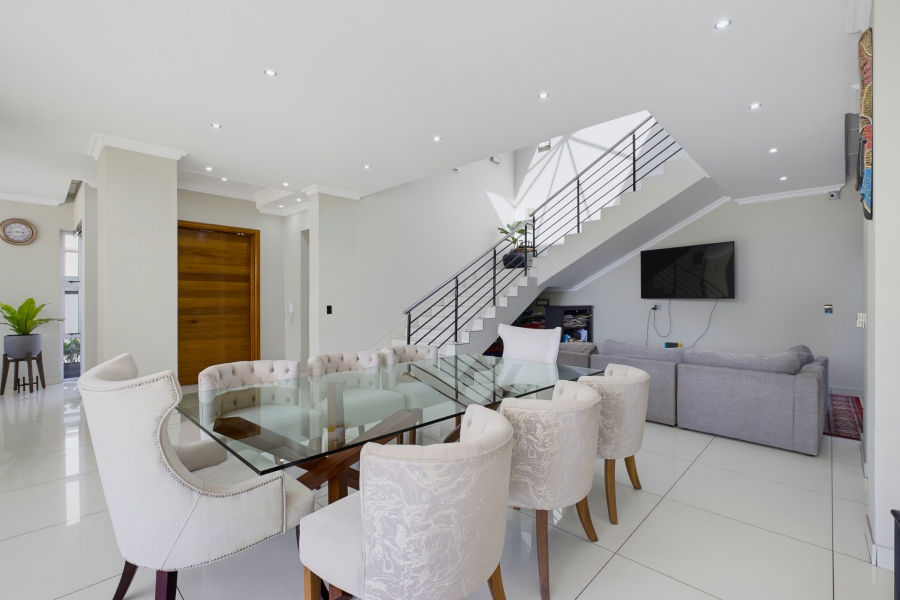 4 Bedroom Property for Sale in Senderwood Gauteng