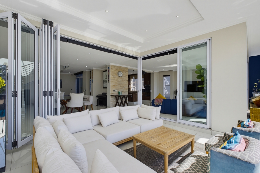 4 Bedroom Property for Sale in Senderwood Gauteng