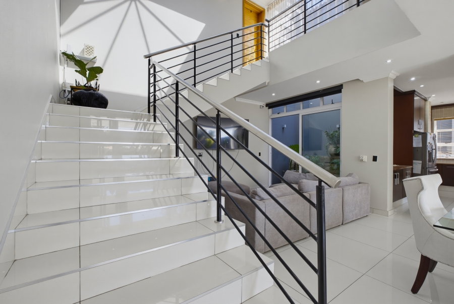 4 Bedroom Property for Sale in Senderwood Gauteng