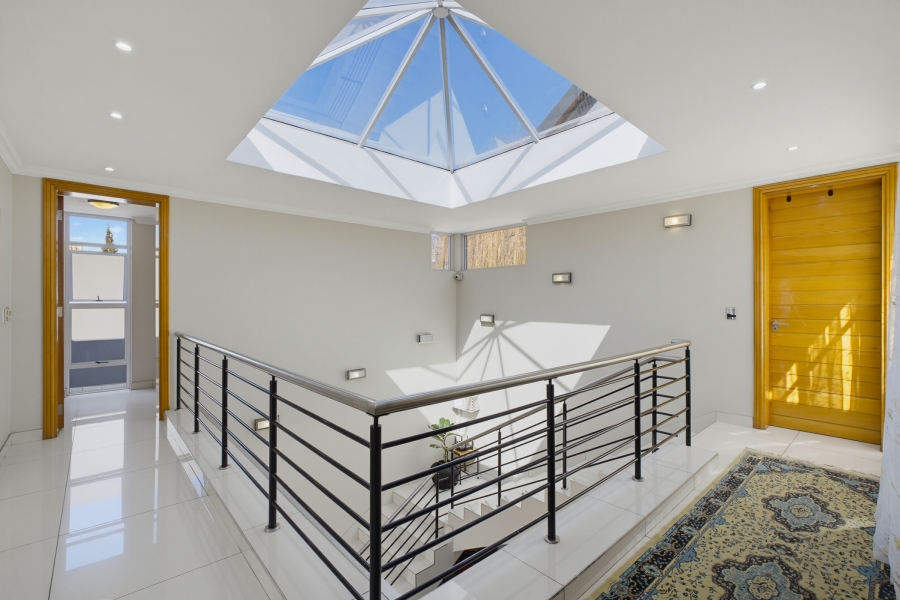 4 Bedroom Property for Sale in Senderwood Gauteng