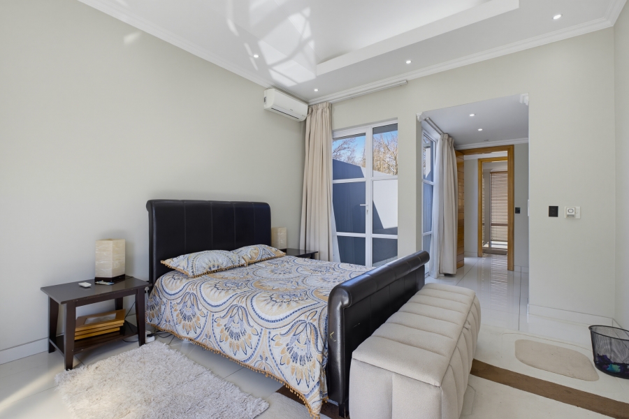 4 Bedroom Property for Sale in Senderwood Gauteng