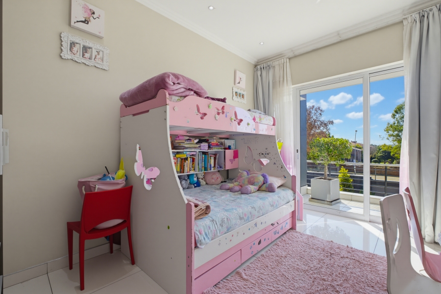 4 Bedroom Property for Sale in Senderwood Gauteng