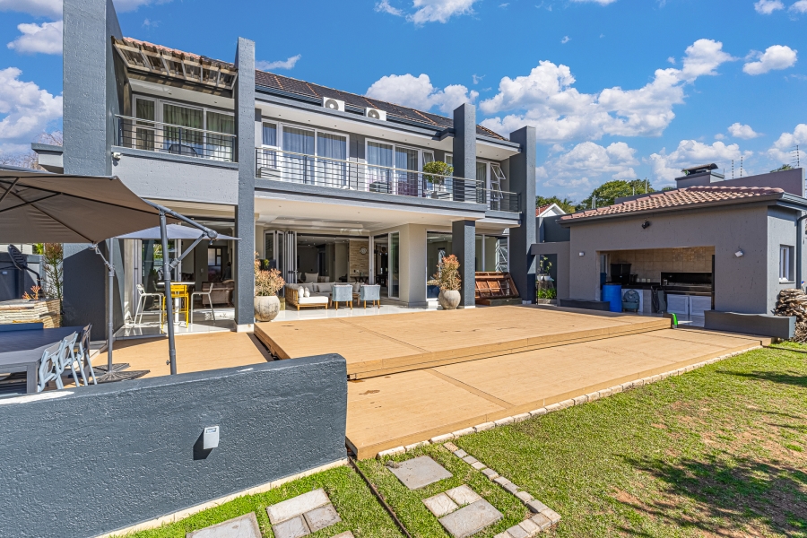 4 Bedroom Property for Sale in Senderwood Gauteng