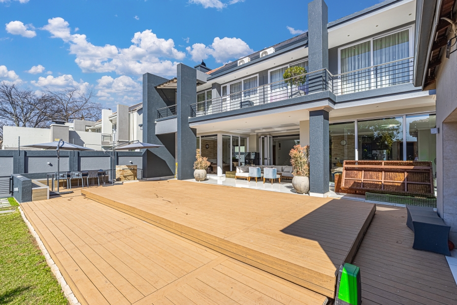 4 Bedroom Property for Sale in Senderwood Gauteng