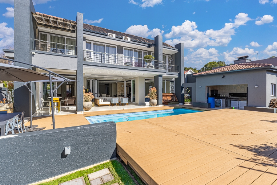 4 Bedroom Property for Sale in Senderwood Gauteng