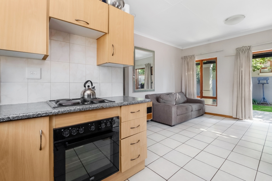 2 Bedroom Property for Sale in Maroeladal Gauteng
