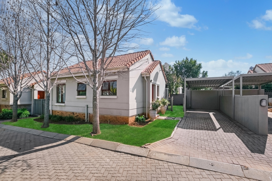2 Bedroom Property for Sale in Maroeladal Gauteng