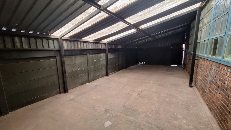 To Let Commercial Property for Rent in Robertville Gauteng