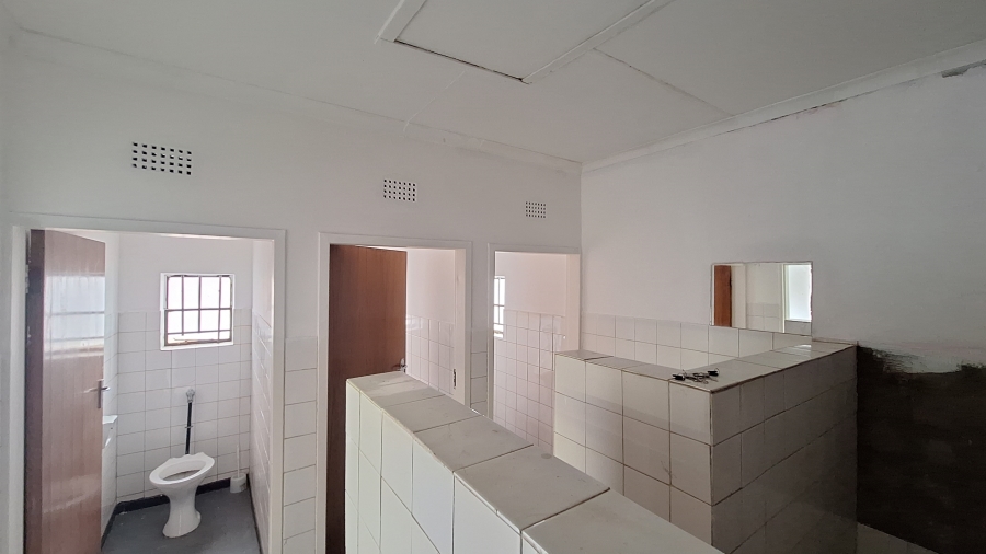 To Let Commercial Property for Rent in Robertville Gauteng