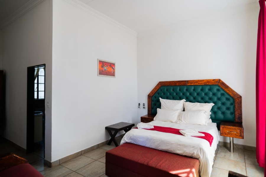24 Bedroom Property for Sale in Golf View Gauteng