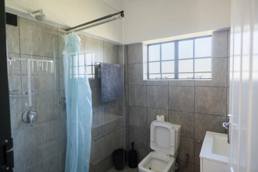 24 Bedroom Property for Sale in Golf View Gauteng
