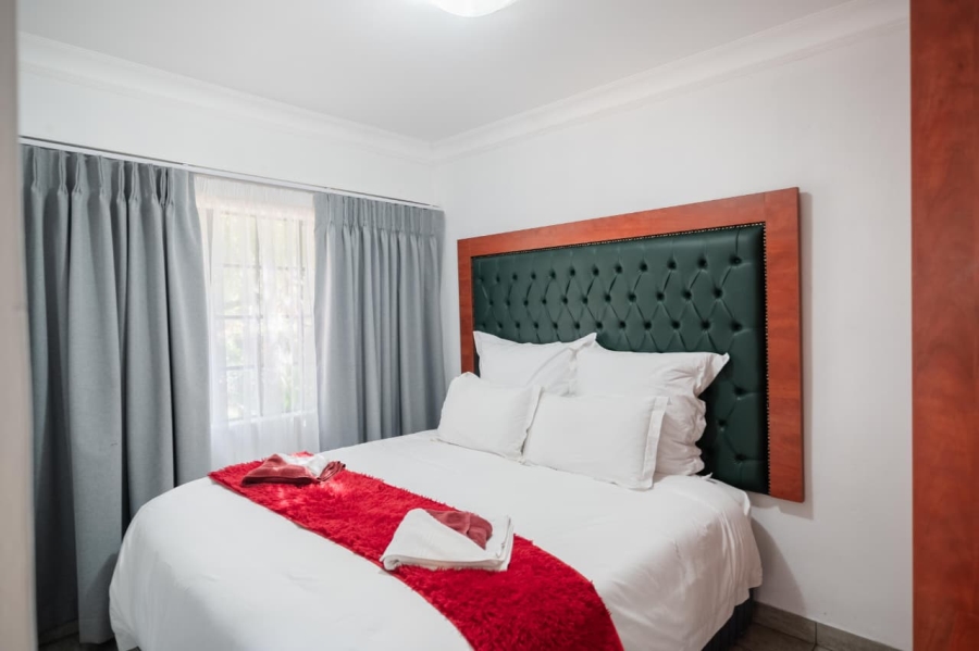 24 Bedroom Property for Sale in Golf View Gauteng