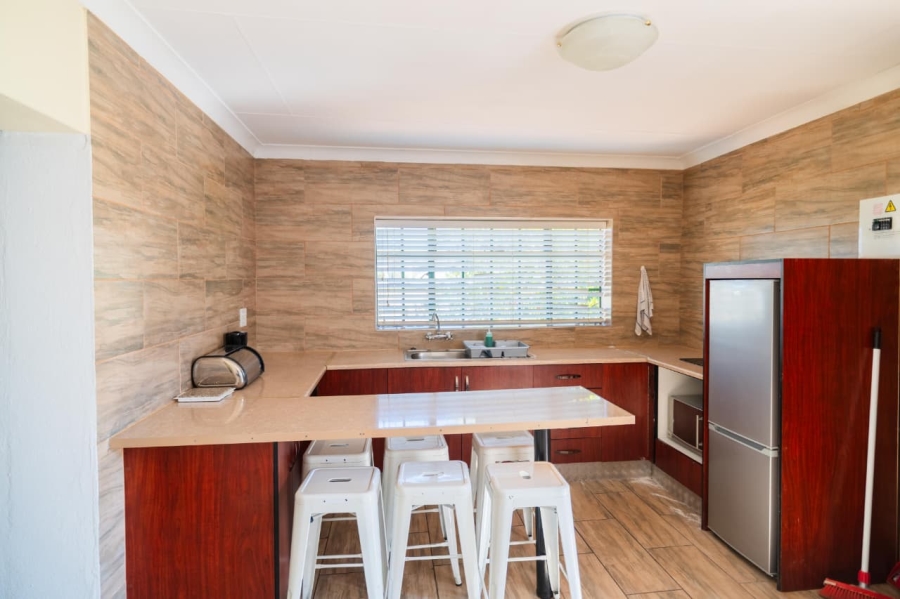 24 Bedroom Property for Sale in Golf View Gauteng