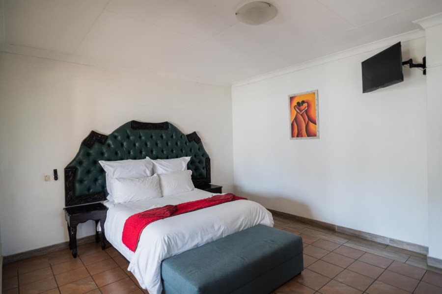 24 Bedroom Property for Sale in Golf View Gauteng