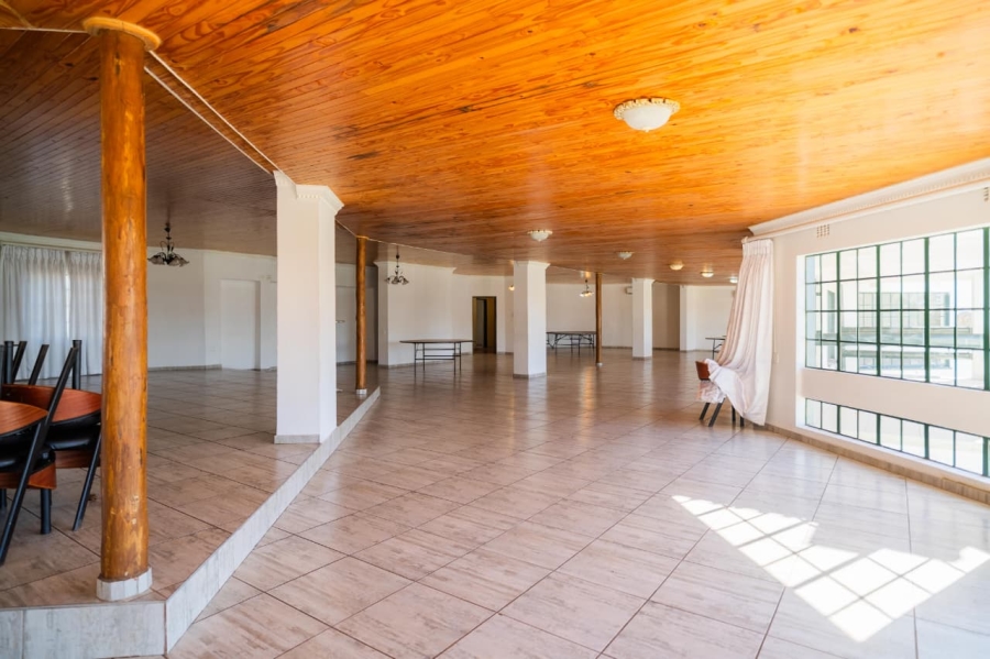 24 Bedroom Property for Sale in Golf View Gauteng