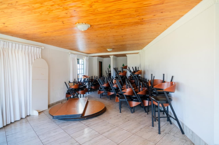 24 Bedroom Property for Sale in Golf View Gauteng