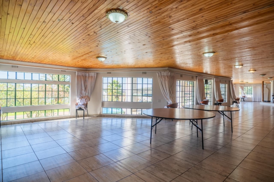 24 Bedroom Property for Sale in Golf View Gauteng