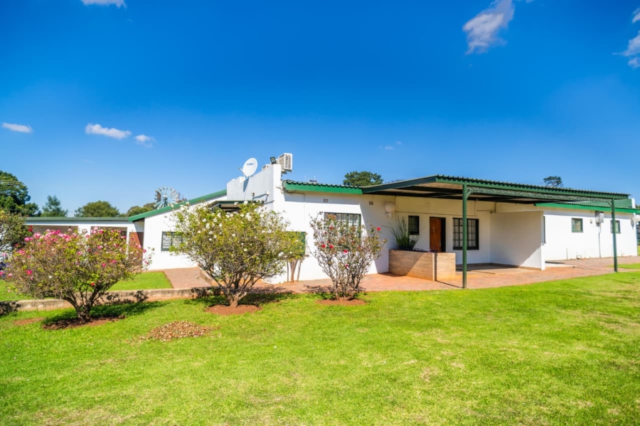 24 Bedroom Property for Sale in Golf View Gauteng