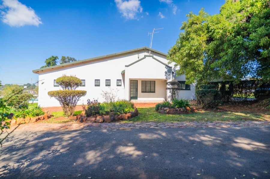 24 Bedroom Property for Sale in Golf View Gauteng