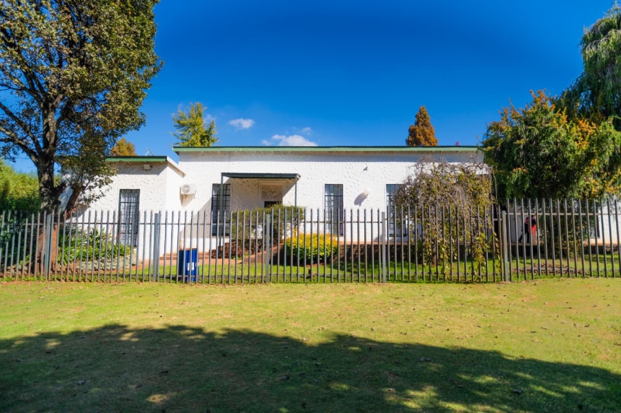 24 Bedroom Property for Sale in Golf View Gauteng