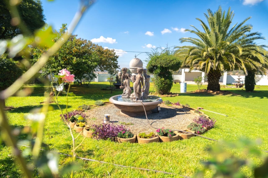 24 Bedroom Property for Sale in Golf View Gauteng
