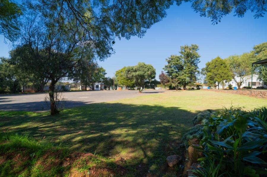 24 Bedroom Property for Sale in Golf View Gauteng