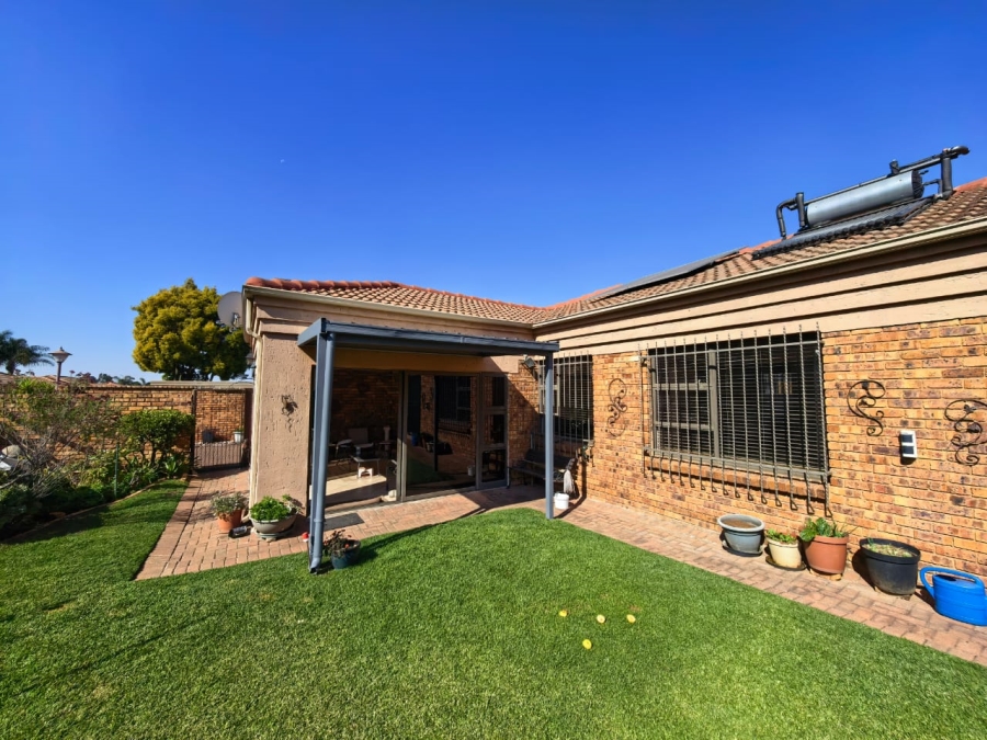 3 Bedroom Property for Sale in Ravenswood Gauteng