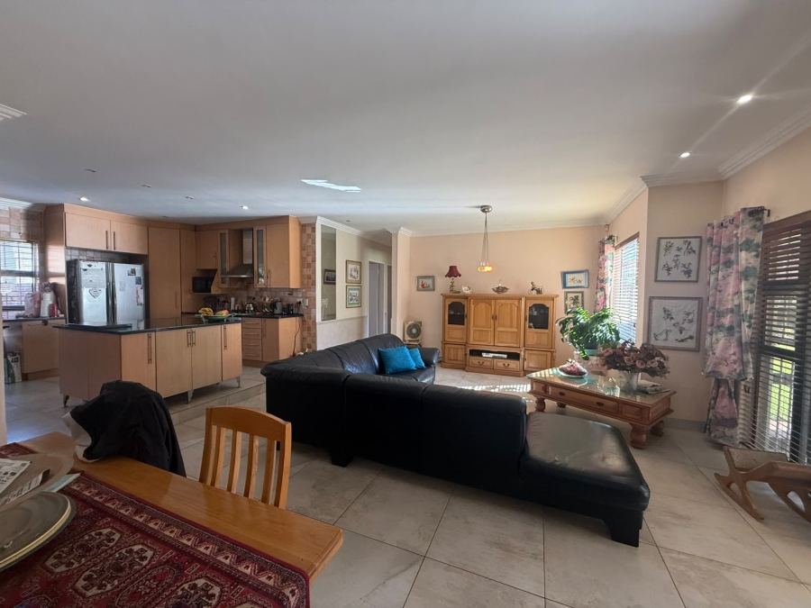 3 Bedroom Property for Sale in Ravenswood Gauteng