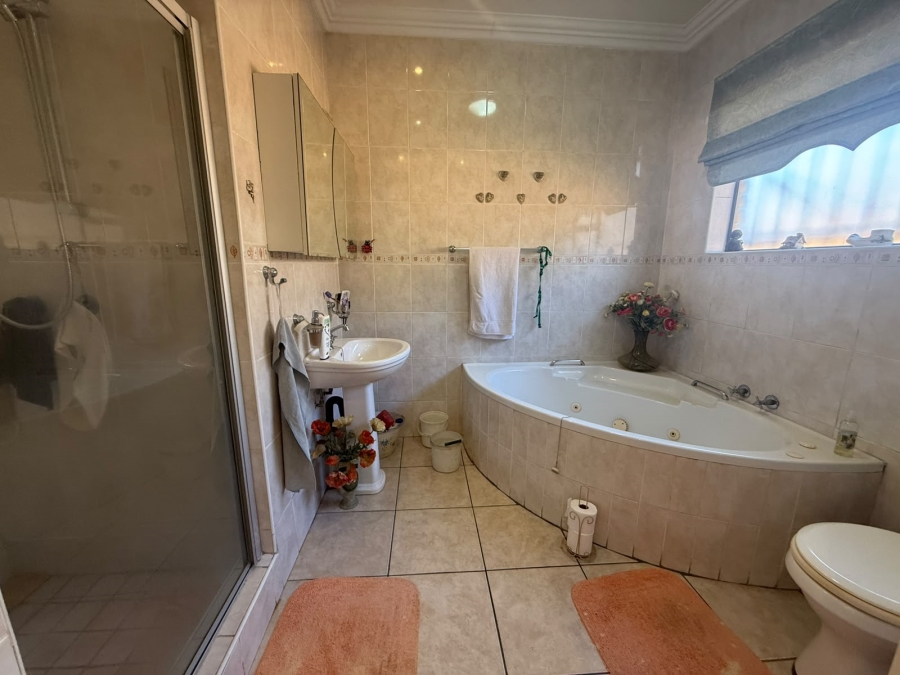 3 Bedroom Property for Sale in Ravenswood Gauteng
