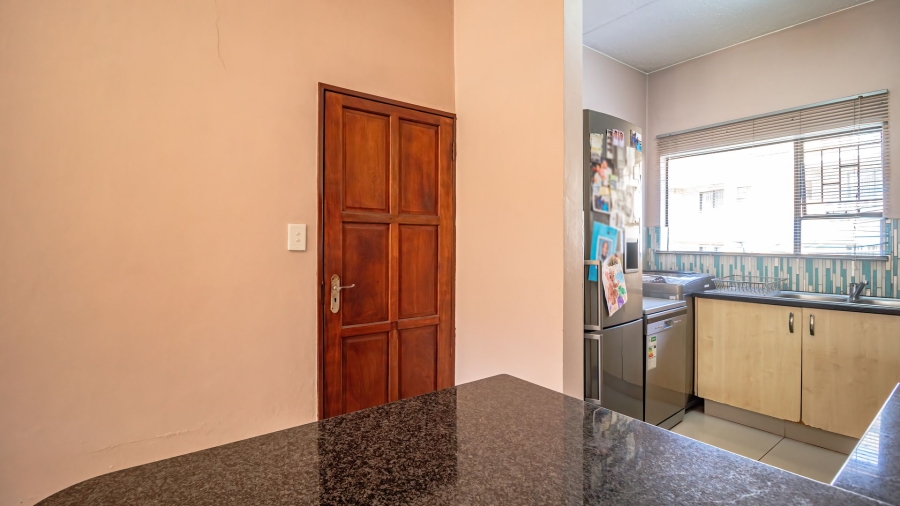 3 Bedroom Property for Sale in Corlett Gardens Gauteng