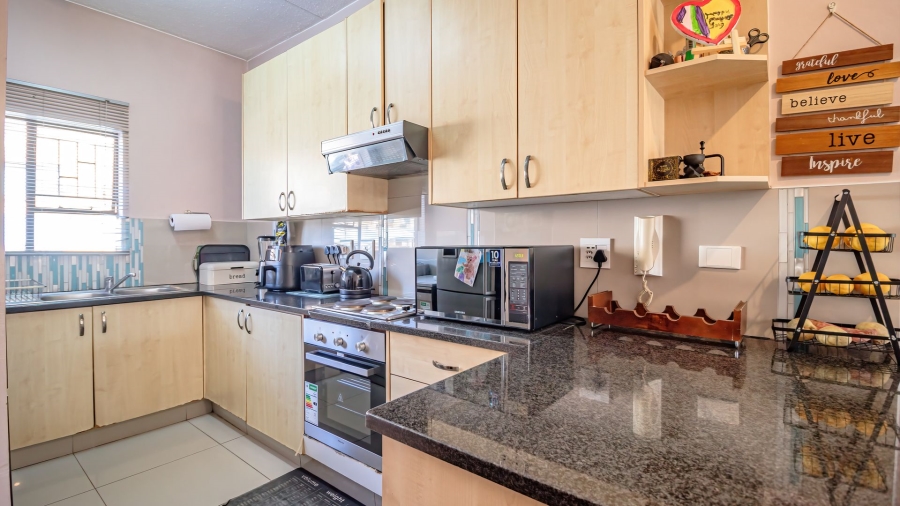 3 Bedroom Property for Sale in Corlett Gardens Gauteng