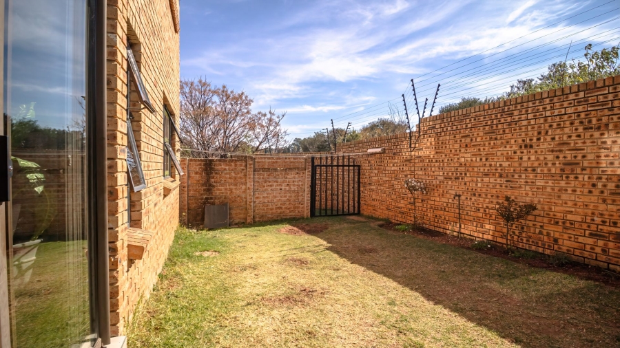 3 Bedroom Property for Sale in Corlett Gardens Gauteng