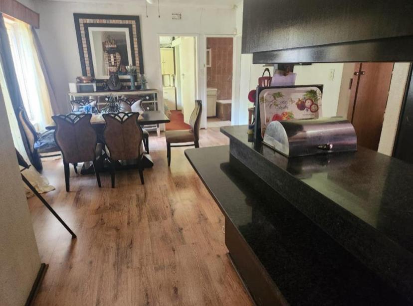 3 Bedroom Property for Sale in Crystal Park Gauteng