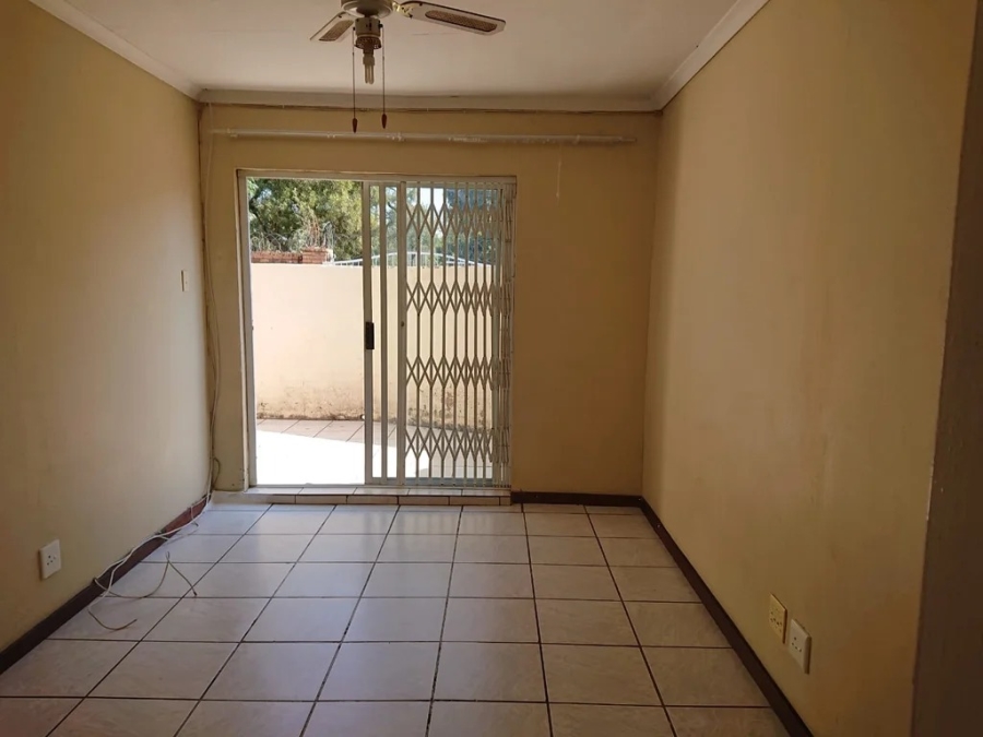 1 Bedroom Property for Sale in Buccleuch Gauteng